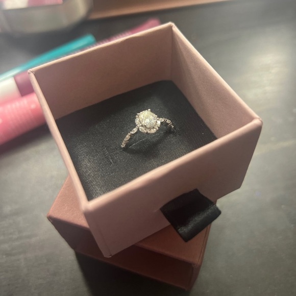 Moissanite Diamond 925 sterling silver antique oval engagement ring engagement - Picture 2 of 8